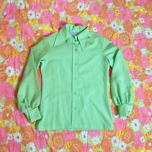 Chartreuse 70s blouse “Le Soft Shirt” by Lady Manhattan